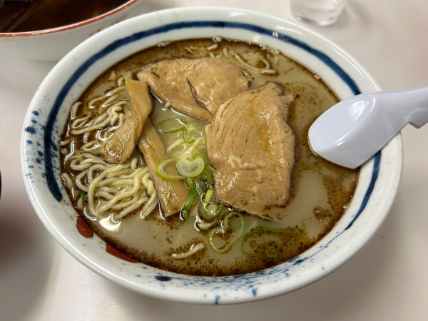 「しおラーメン」@ラーメン 蜂屋 5条創業店の写真