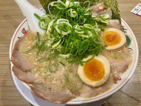 「コク旨全部のせラーメン」@ラーメン魁力屋 イオンモール浦和美園店の写真