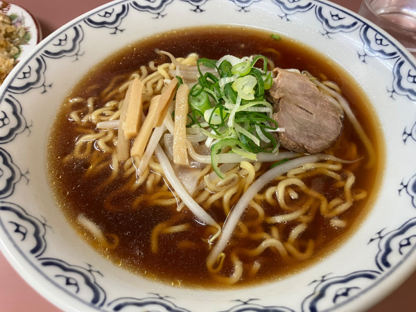 「醤油ラーメン」@ラーメン白樺の写真