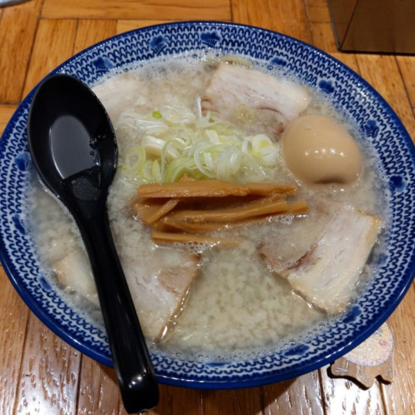 「あごだしらーめん(こってり)塩」@めん業一筋 善龍の写真