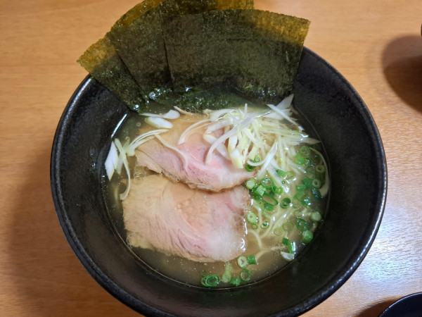 「ラーメン５５０円」@のとやん 餃子酒場の写真