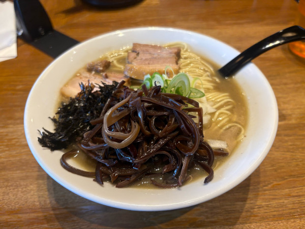 「煮干そば中　キクラゲ」@中村屋総本山の写真