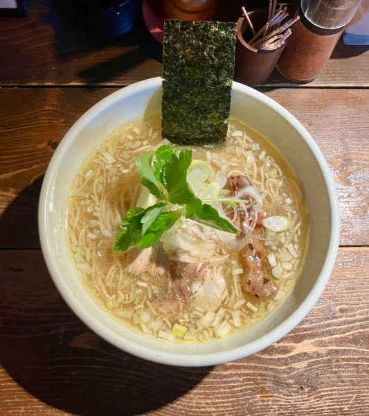 「鶏そば塩1000円」@神田とりそば なな蓮の写真