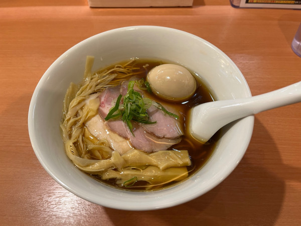 「特製醤油らぁ麺」@らぁ麺 はやし田 池袋店の写真