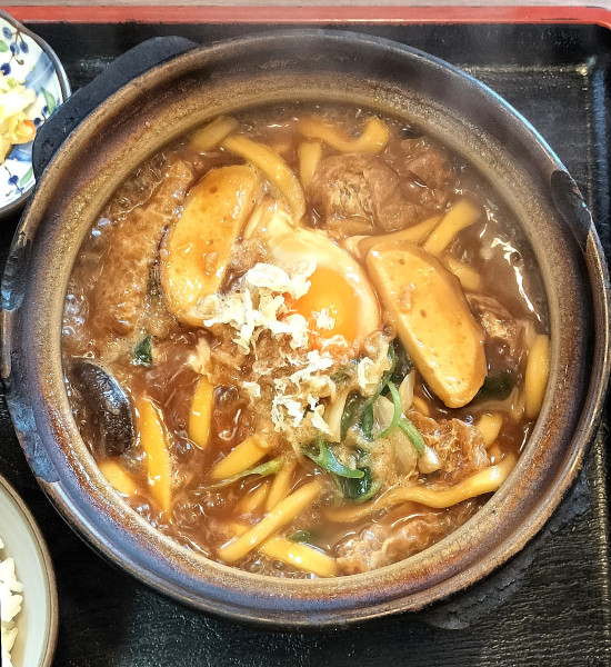 「みそ煮込みうどん親子入り 1160円」@冨士本の写真