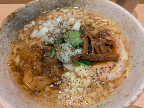 「ラーメン(900円)」@セアブラーメン 東中八の写真
