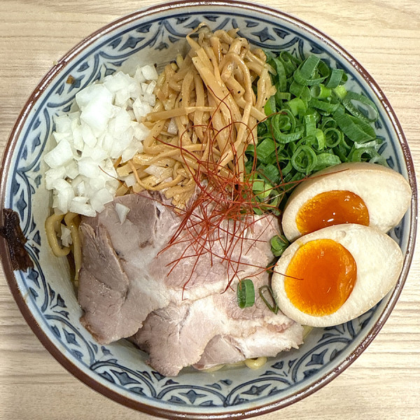 「油そば＋味玉」@鯨人の写真