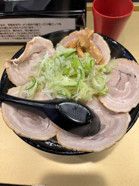 「しょうゆチャーシューめん➕麺固め」@超ごってり麺 ごっつ 亀戸本店の写真