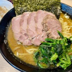 うまチャー増しラーメン 大盛