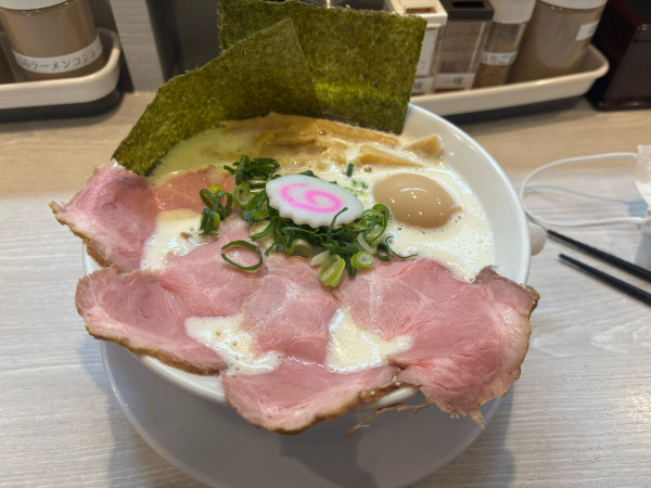 「鶏そば全のせ1200円大盛100円」@鶏そば 天翔の写真