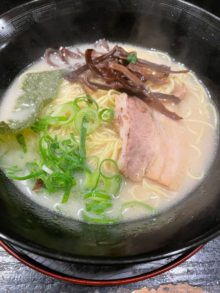 「豚骨ラーメン」@ラーメン 〆の写真