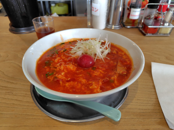 「トマトラーメン¥1300ご飯とチーズ〆のご飯セット¥350」@湘南トマトラーメン OKAGESAMAの写真