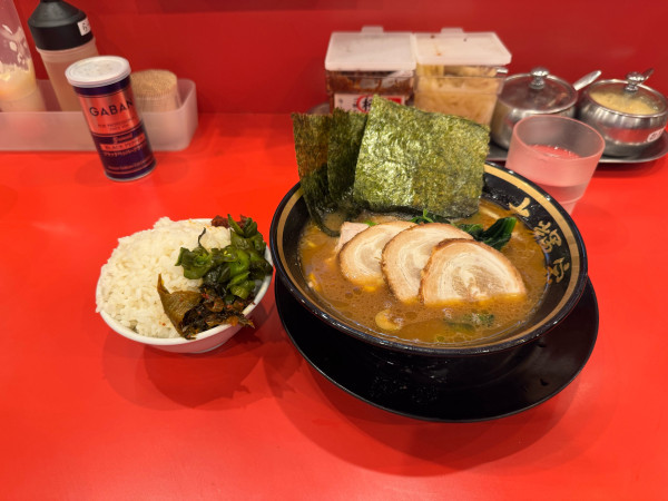 「ラーメン並」@横浜家系ラーメン 大輝家の写真