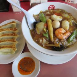 珍來麺（９３５円）＋餃子３００円