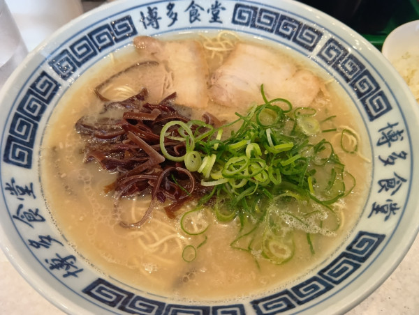 「ラーメン+ライス（ラーメン定食）」@博多食堂 新宿店の写真