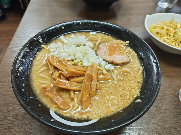 「燕三条ラーメン」@とんこつラーメン まる一の写真