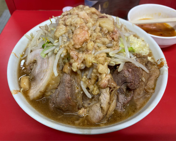 「小豚ラーメン  生卵」@ラーメン二郎 一橋学園店の写真