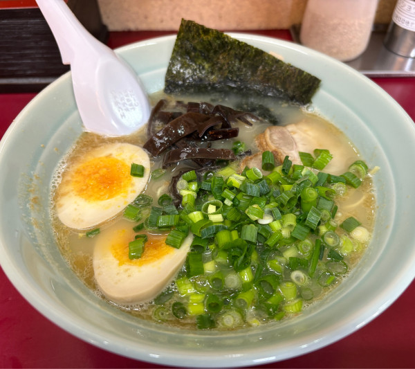 「味玉ラーメン+替玉」@博多ばってんラーメンの写真