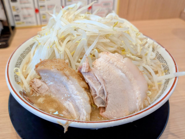 「小ラーメン1000円」@ラーメン豚山 与野本町店の写真