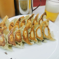 ぎょうざ専門店 赤萬 三宮店の画像