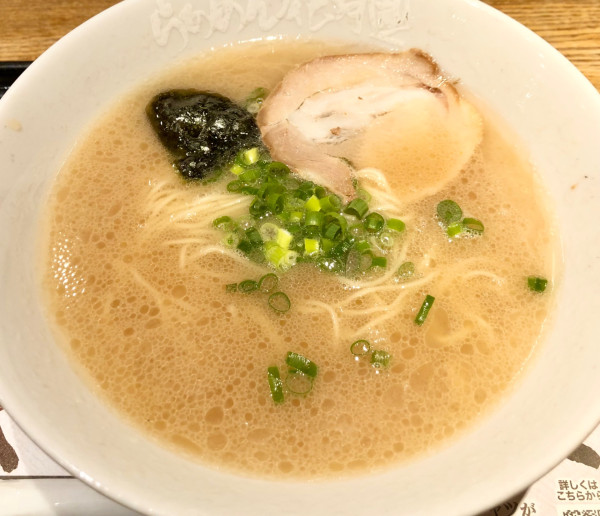 「博多らーめん健太860円　替え玉160円×２」@らあめん花月嵐 上大岡店の写真