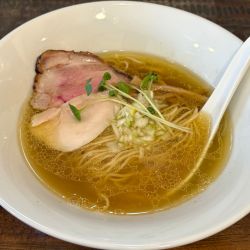 中華そば(979円)