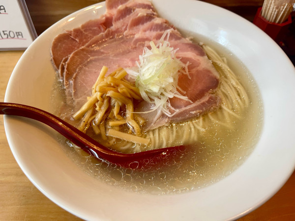「塩 ちゃーしゅうらぁ麺  大盛」@らぁ麺行田屋の写真