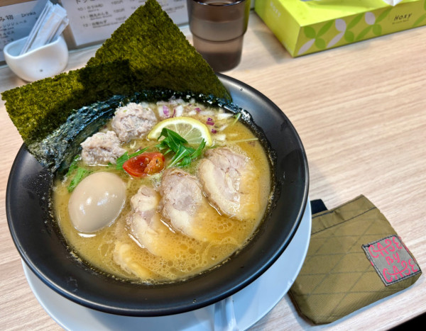 「特製濃厚鶏そば」@鶏そばや おのの写真