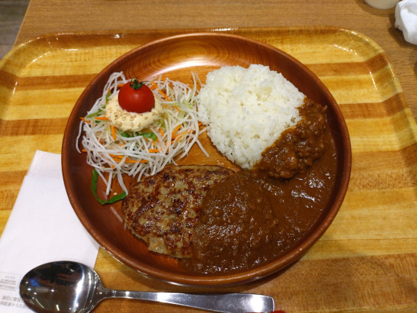 「カリーバーグディッシュ150g990円」@びっくりドンキー ポケットキッチン  ららぽーと湘南平塚店の写真