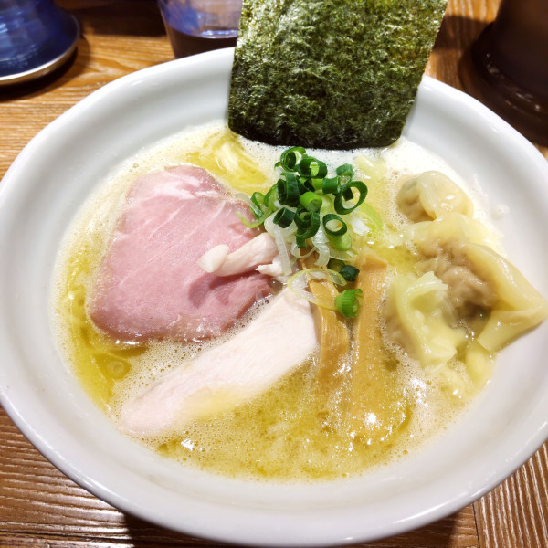 「濃厚中華そば（しお）（￥980）＋雲呑（￥150）」@中華そば やま福の写真