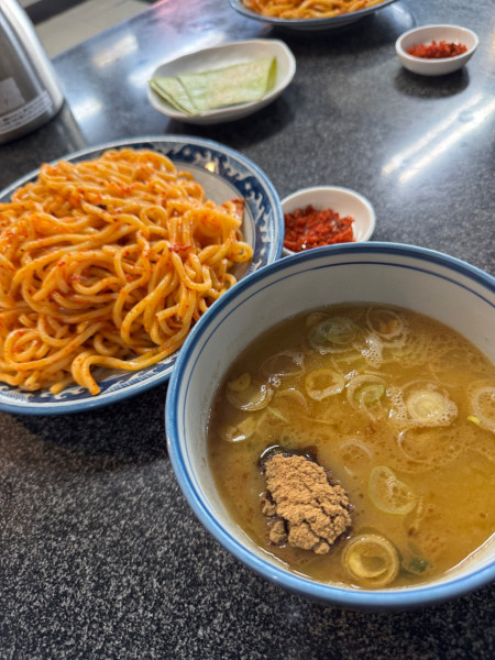 「辛みつけ麺」@縁者の写真