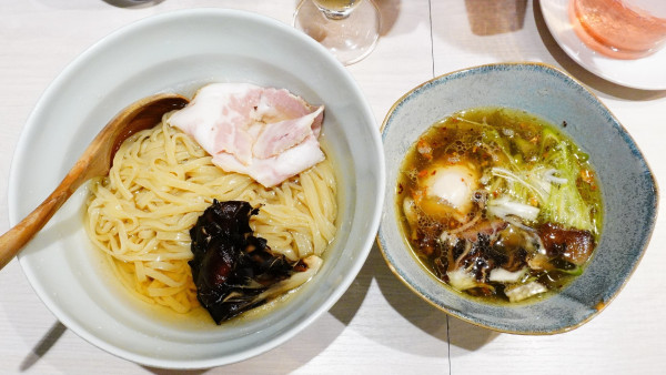 「黒舞茸と比内地鶏の昆布水つけ麺（塩）＋味玉＋生ビール」@柳麺 呉田-goden-の写真