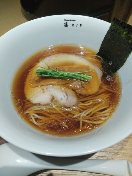 「醤油らぁめん」@NIPPON RAMEN 凛 TOKYOの写真