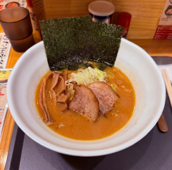 「赤味噌ラーメン（￥890）」@たけろくらーめん 浅草店の写真