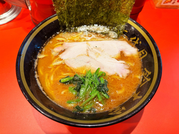 「ラーメン並　850円」@横濱家系ラーメン 二代目鈴木家の写真