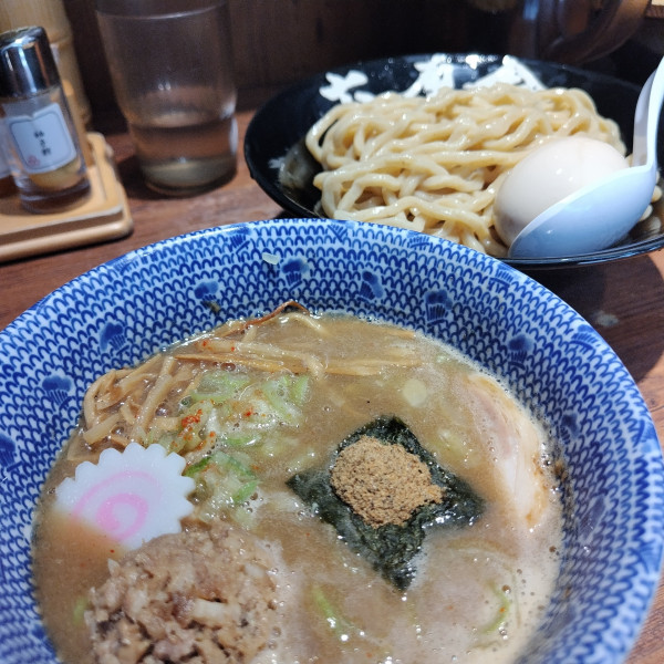 「特製つけ麺1150円」@六厘舎 大崎店の写真