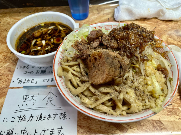 「【限定】ブラック軍団(つけめん) 1150円(ニンニク•アあぶら」@自家製麺 まさき（非乳化） 2号店の写真