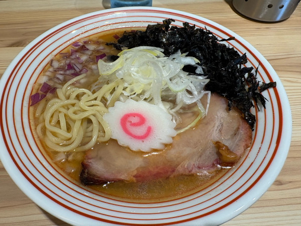 「海老と貝出汁らーめん1080円、ばらのり100円」@麺花らんまんの写真