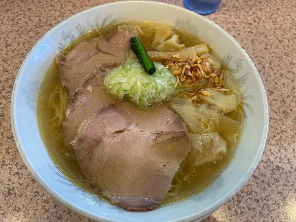 「塩ネギワンタンチャーシュー麺」@ラー麺専門店 こしがやの写真