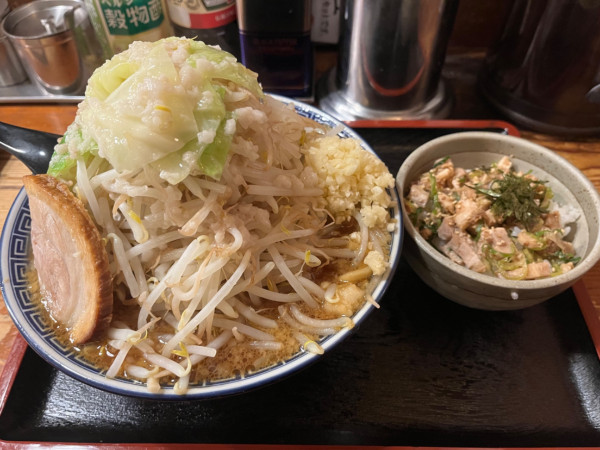 「ラーメン三郎＋葱チャーシュー飯セット」@麺家 くさび 郡山本店の写真