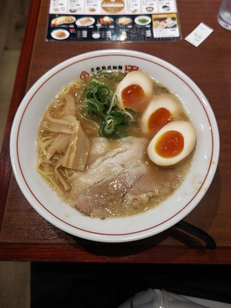 「みやこらぁ～めん(890円)」@京都熟成細麺 らぁ～めん京 ラーメンスクエア立川店の写真