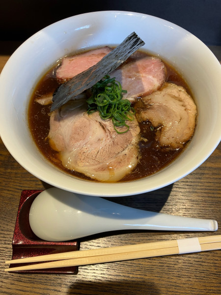 「醤油ラーメン」@らぁ麺や 嶋の写真