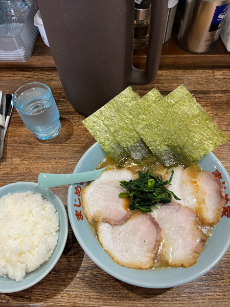 「チャーシュー麺、ライス」@豚骨醤油ラーメン まじめ家の写真
