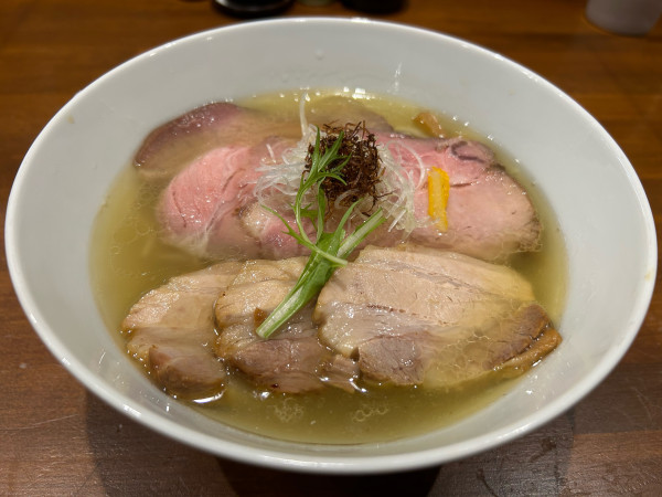 「焼豚塩そば」@中華そば 卯月屋の写真