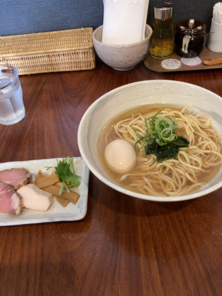 「味玉いりこそば＋替え玉　1130円」@讃岐ラーメン 香麦 -komugi-の写真
