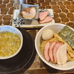 特級龍介つけ蕎麦＋特級肉増し