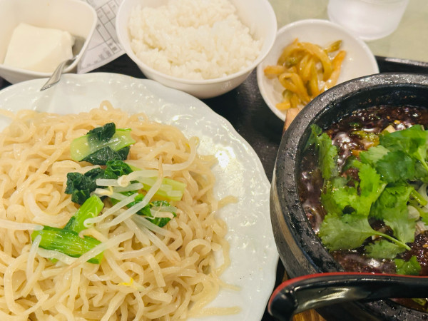 「石焼麻婆豆腐つけ麺 1,080円 特盛 200円」@本格四川料理 麻辣先生 日本橋店の写真