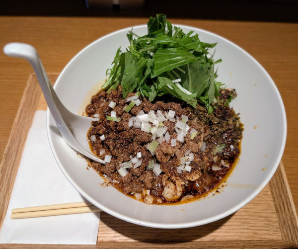「白ごま汁無し担担麺1000円（辛め）」@汁なし担担麺 ピリリ 秋葉原店の写真