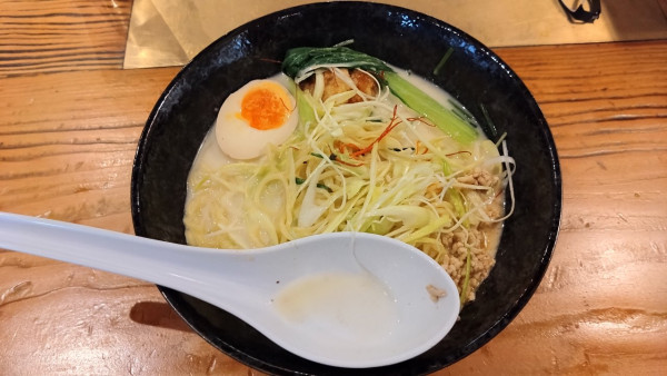 「鶏白湯(大盛＋2EUR)」@Takumi 3rd Chicken & Veggieの写真