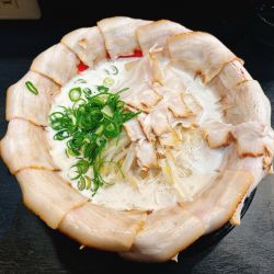 とんこつ王はなびらチャーシュー